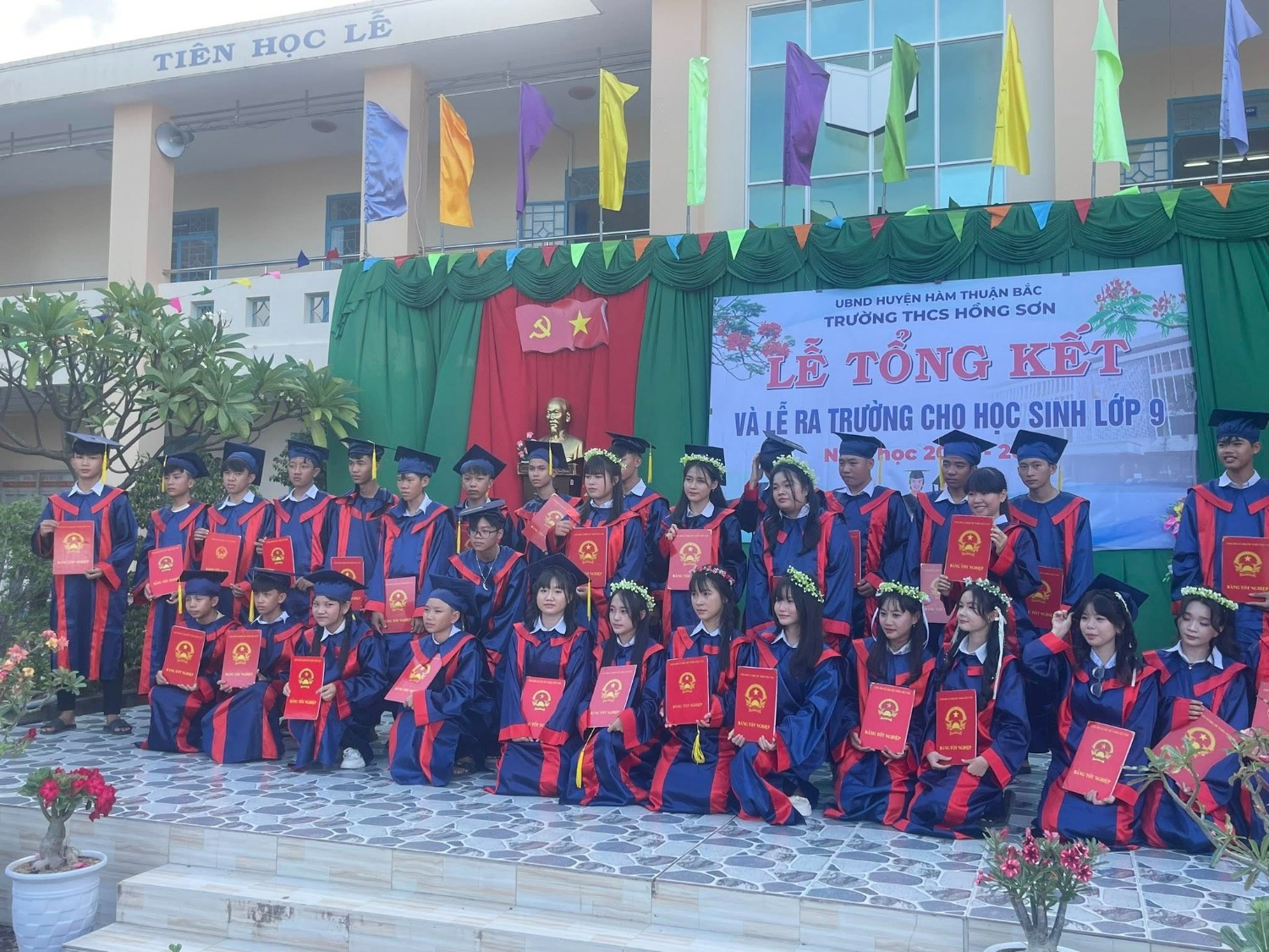 Le-truong-thanh-2024-2025-17.jpg