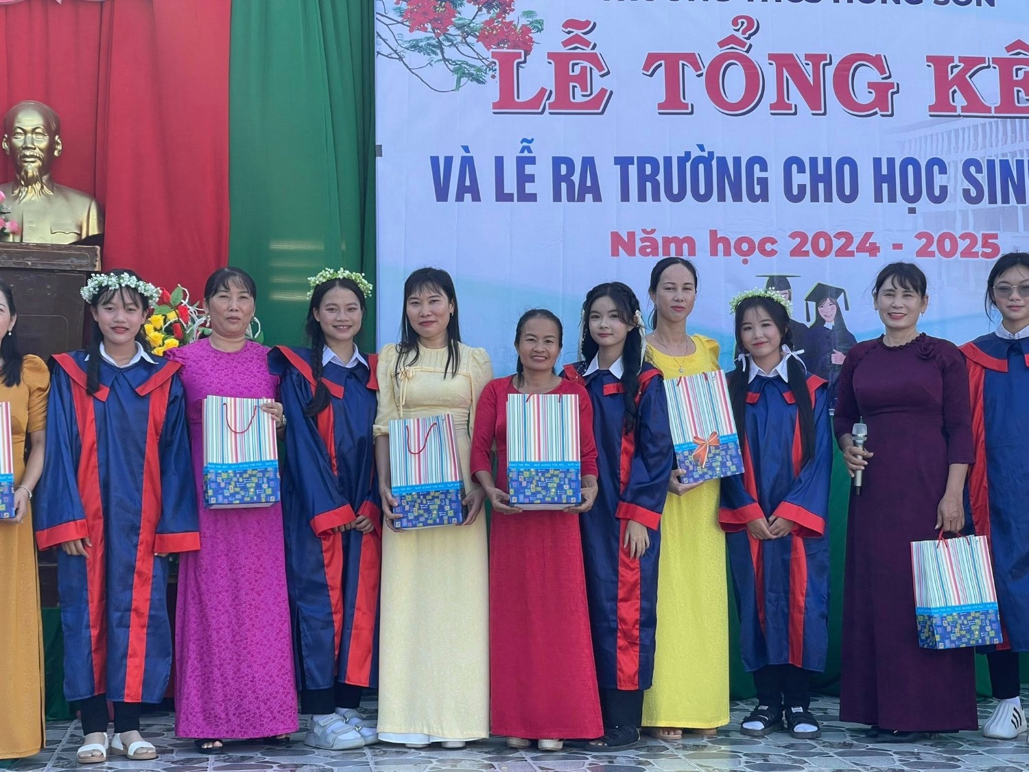 Le-truong-thanh-2024-2025-21.jpg