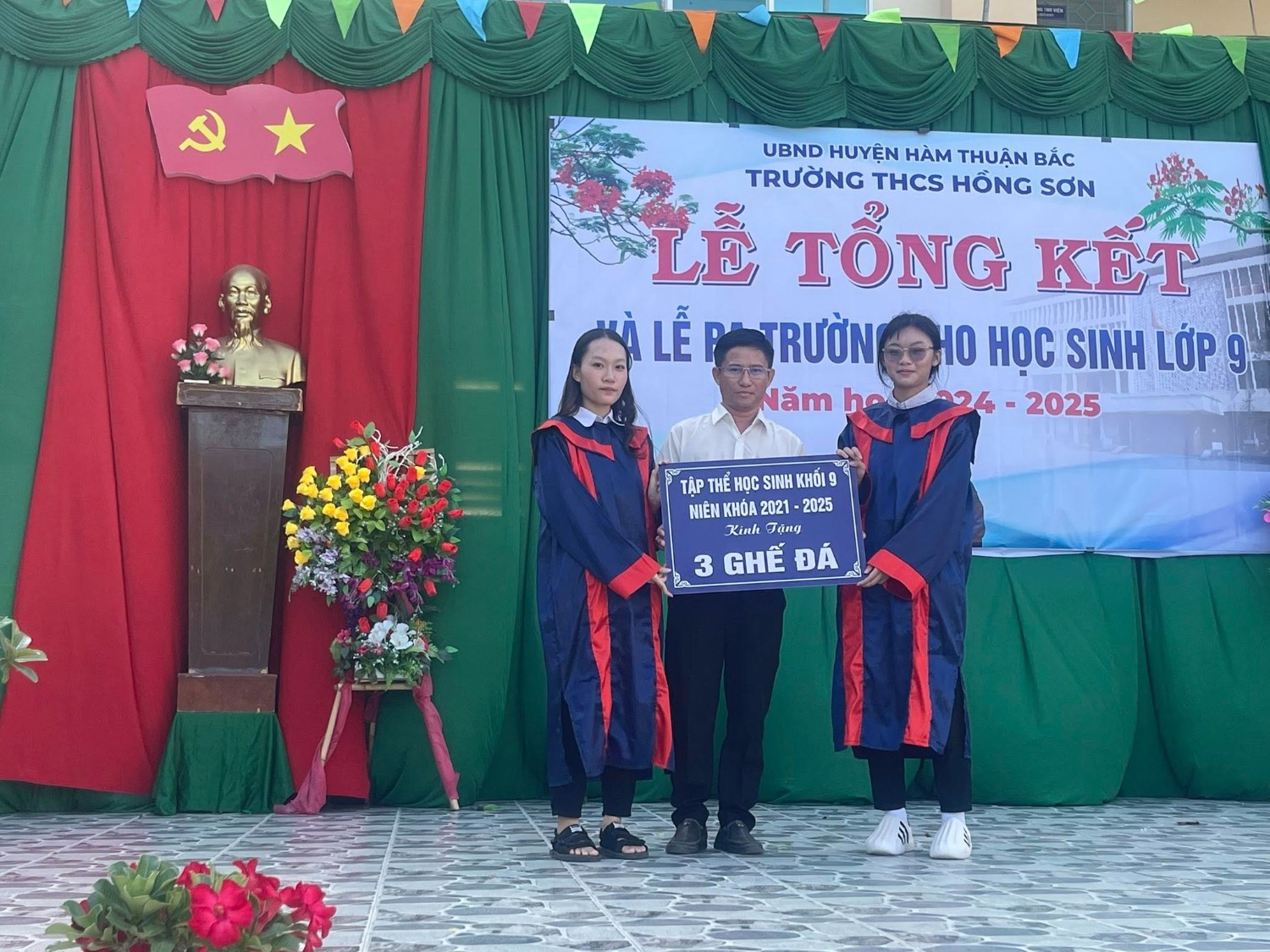 Le-truong-thanh-2024-2025-23.jpg