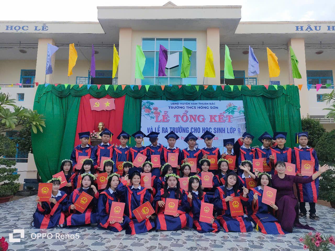 Le-truong-thanh-2024-2025-3.jpg