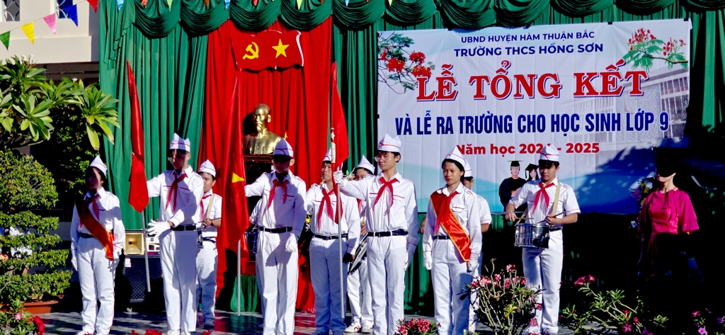 Tong-ket-nam-hoc-2024-2025-67.jpg