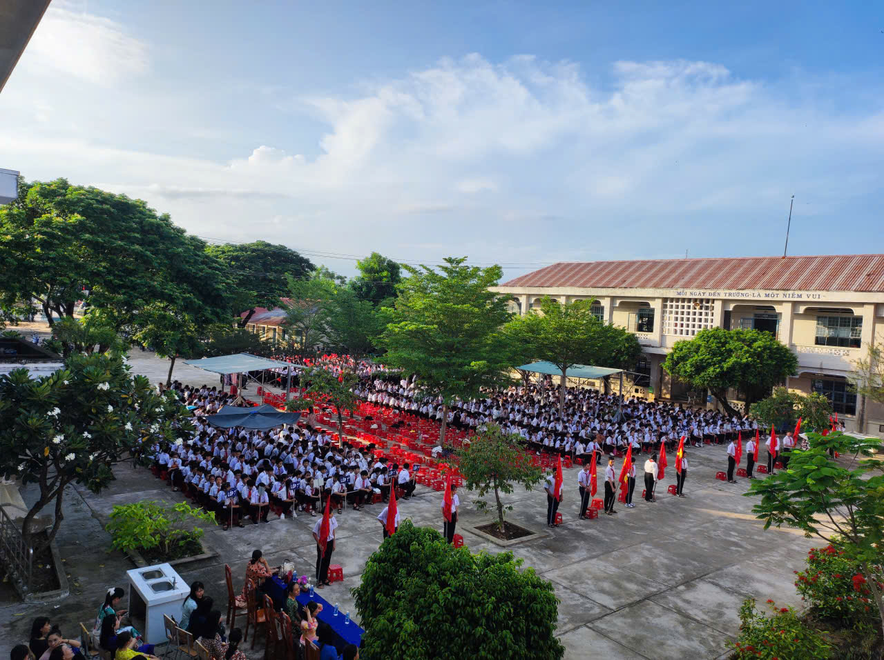 Khai-giang-25-26-22.jpg