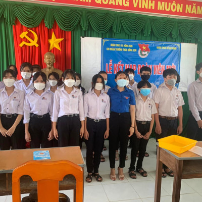 Kết nạp đoàn viên mới
