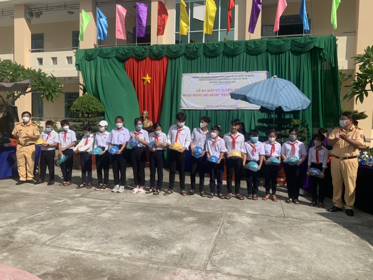 Lễ ra mắt mô hình "Trường học an toàn" năm 2022