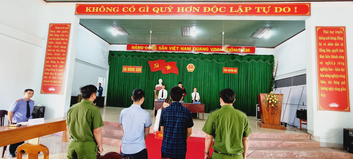 Tòa tuyên án