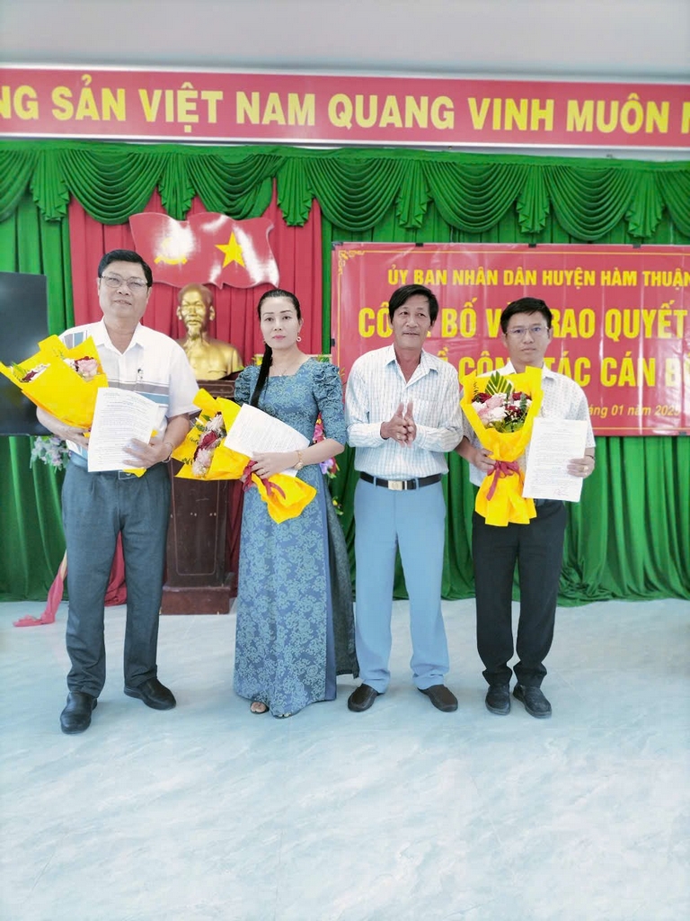 Công bố, trao QĐ Ctac CBo (48) 1K JPEG