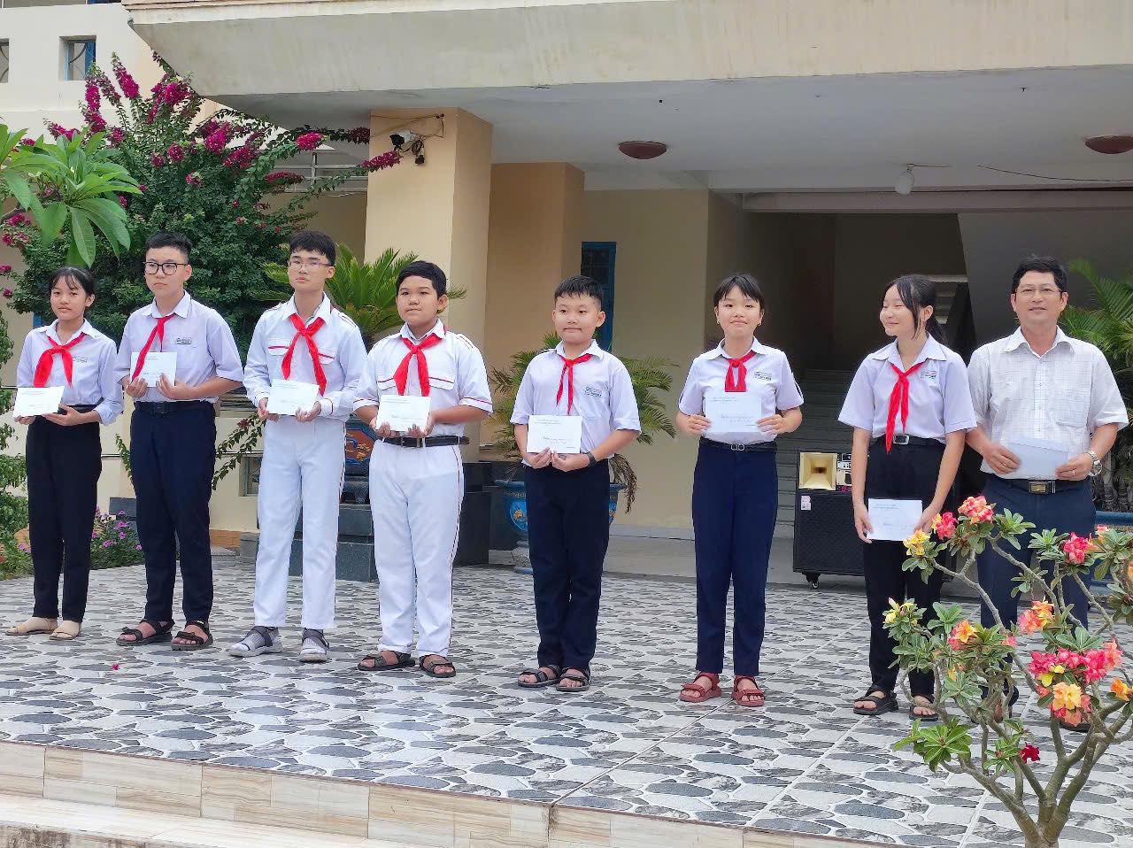 Sinh hoạt chủ điểm tháng 4 (8)