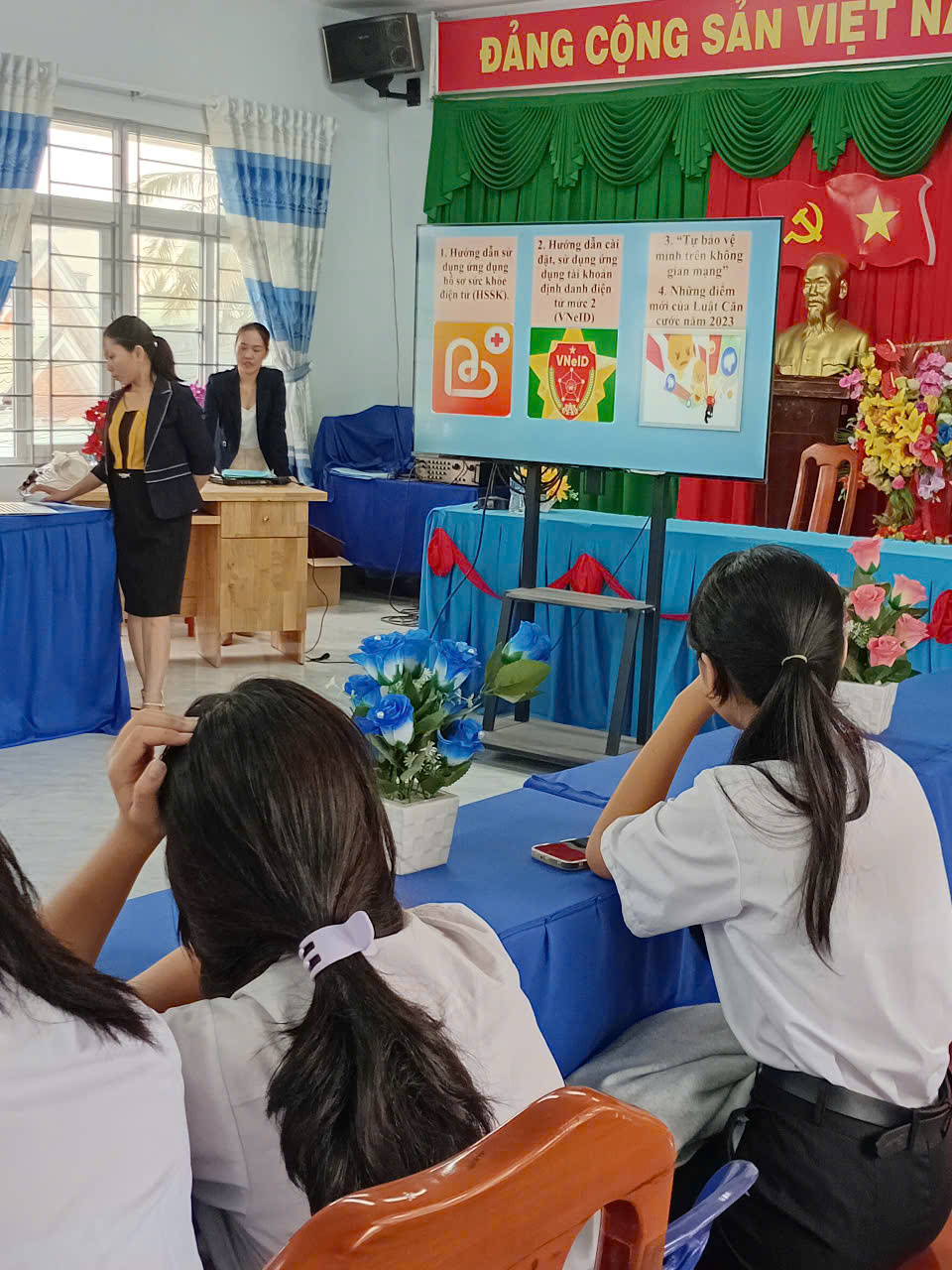 Tập huấn hỗ trợ tổ Công nghệ số (6)