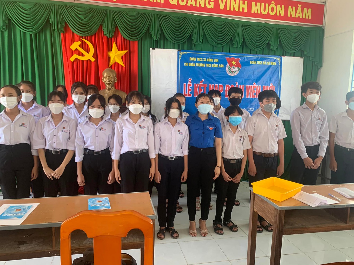 Kết nạp đoàn viên mới