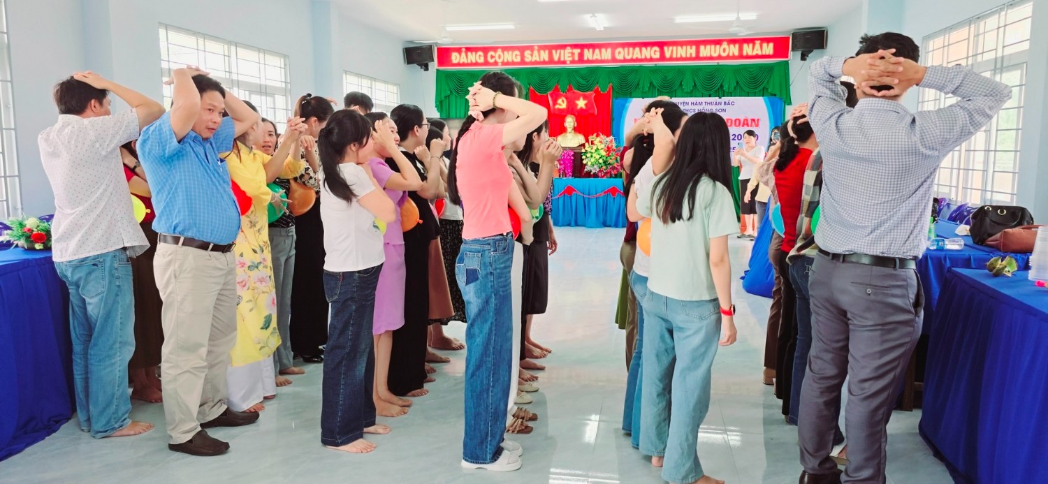 Sinh hoạt chủ điểm 20/10/2024
