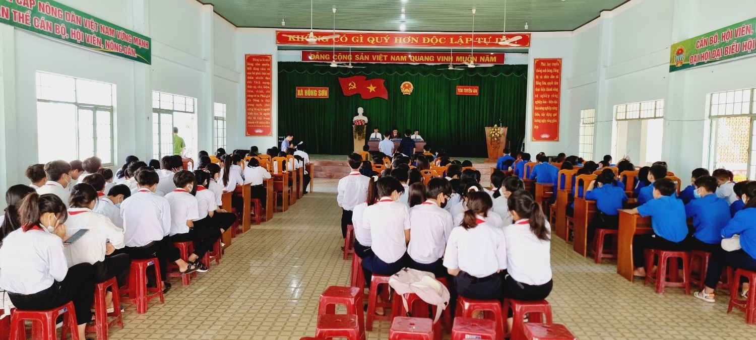 Toà tuyên án