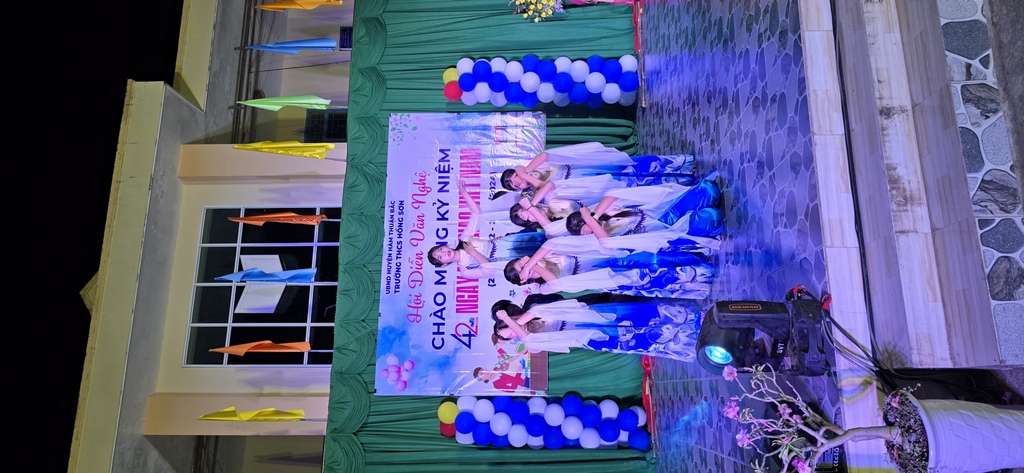 Văn nghệ 20/11/2024