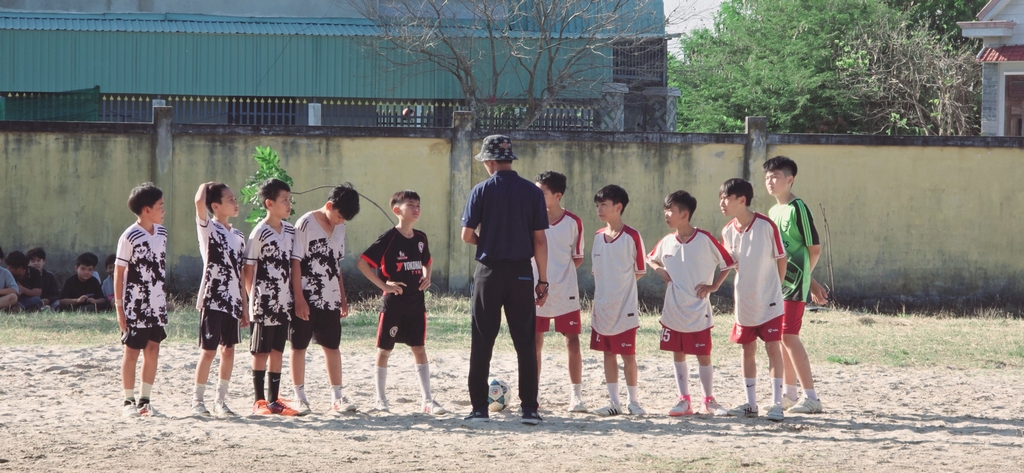 Giải bóng đá mini năm học 2024 - 2025