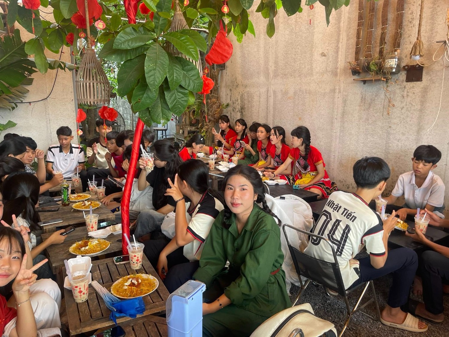 50-nam-giai-phong-Hong-Son-8.jpg