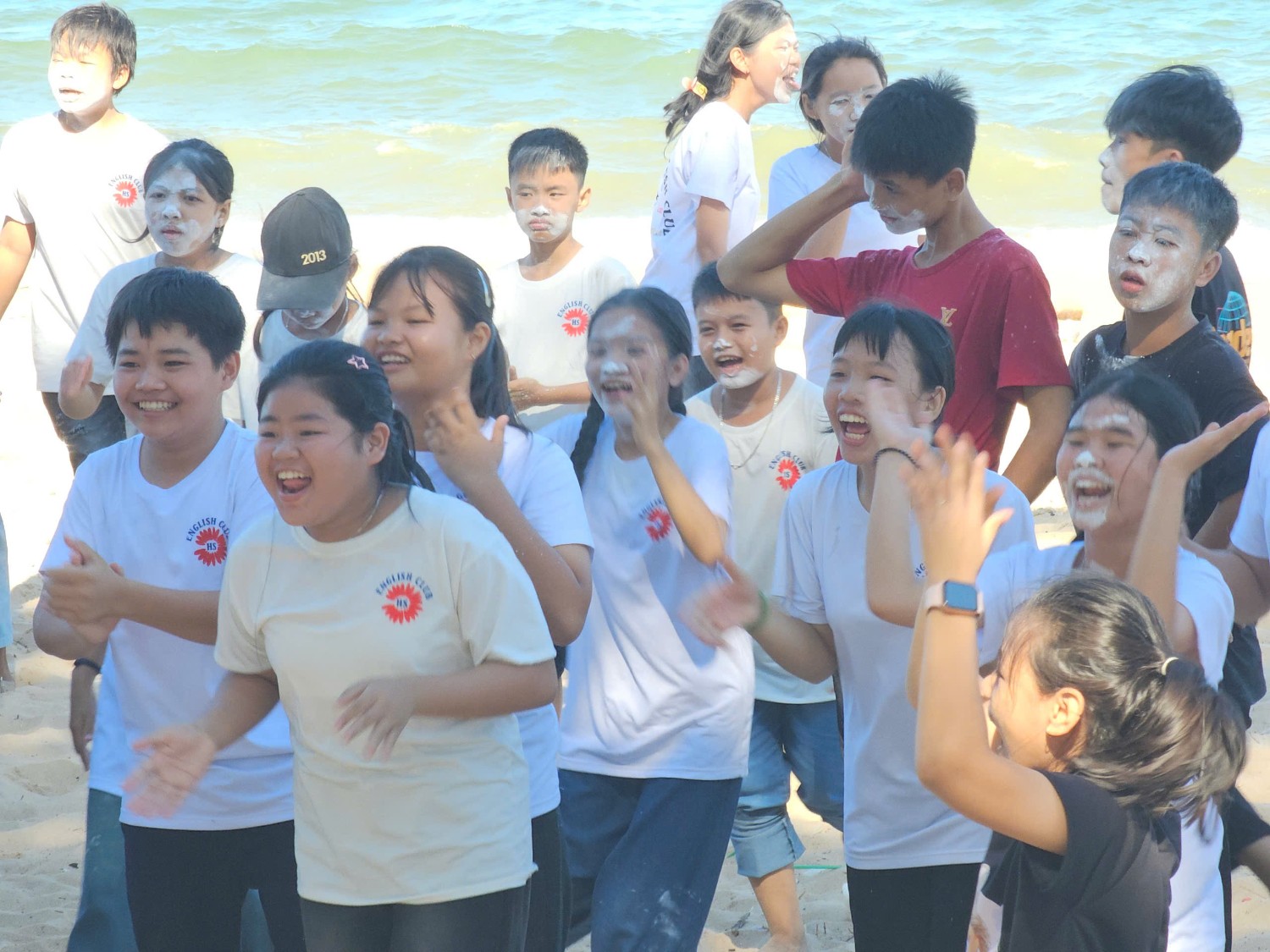 Sinh hoạt dã ngoại CLB Tiếng Anh 2024 - 2025