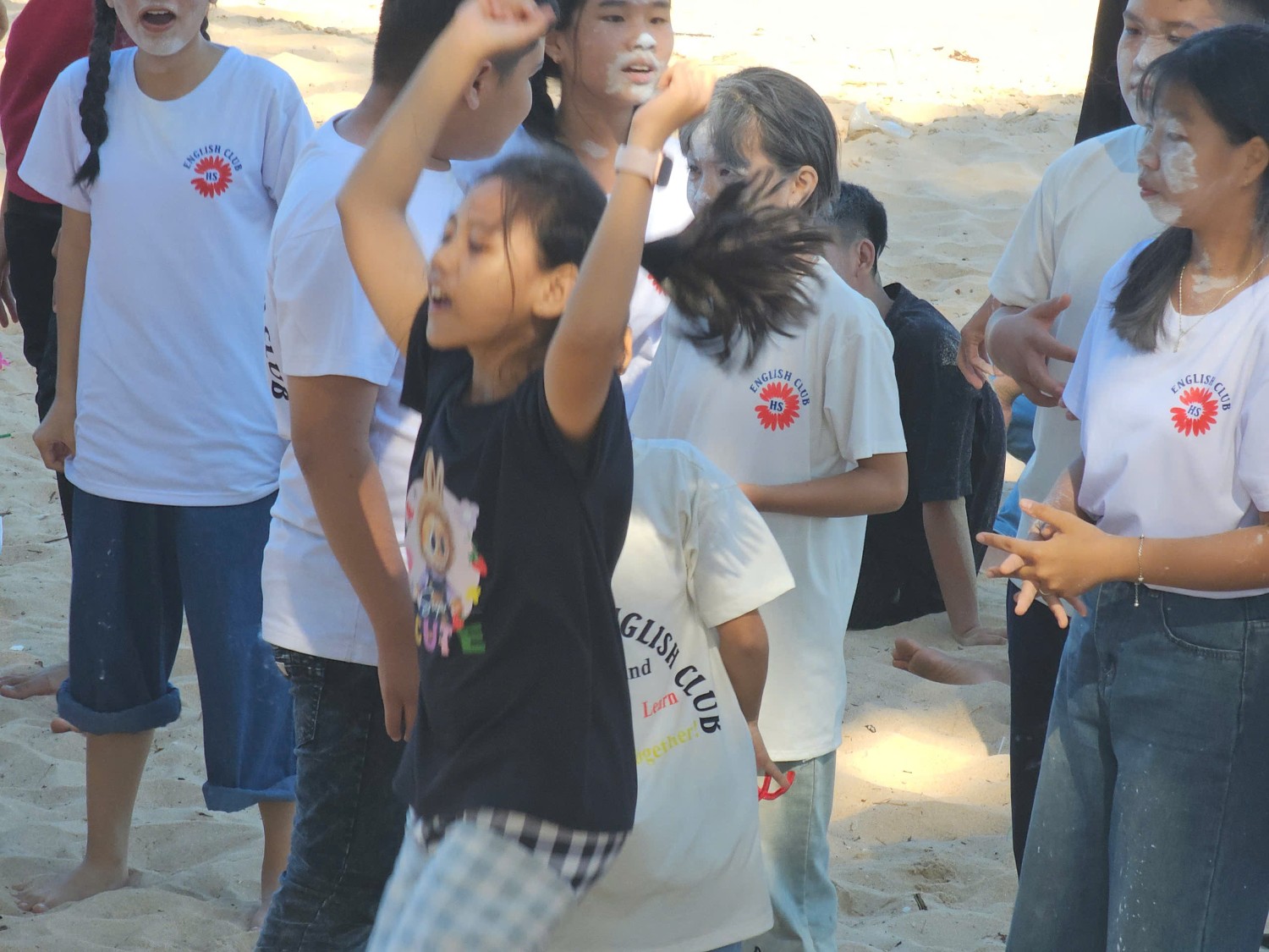 Sinh hoạt dã ngoại CLB Tiếng Anh 2024 - 2025