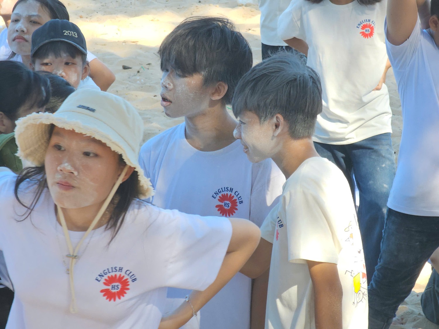 Sinh hoạt dã ngoại CLB Tiếng Anh 2024 - 2025