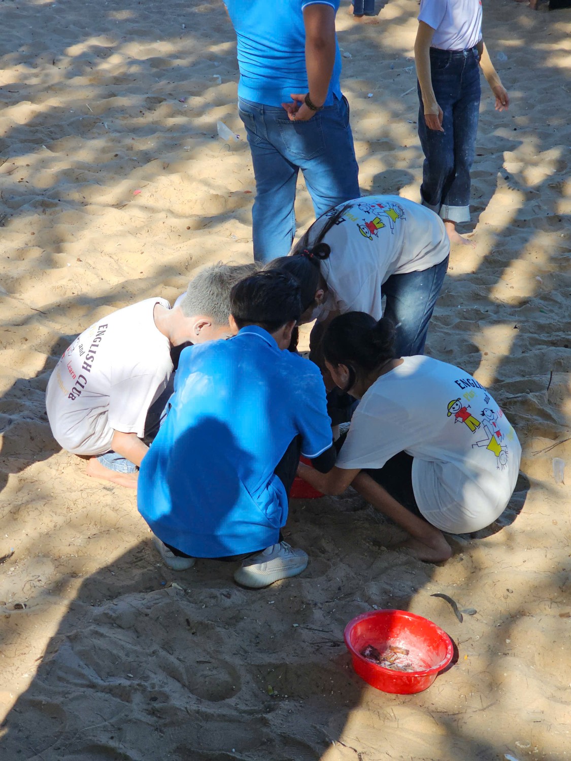 Sinh hoạt dã ngoại CLB Tiếng Anh 2024 - 2025