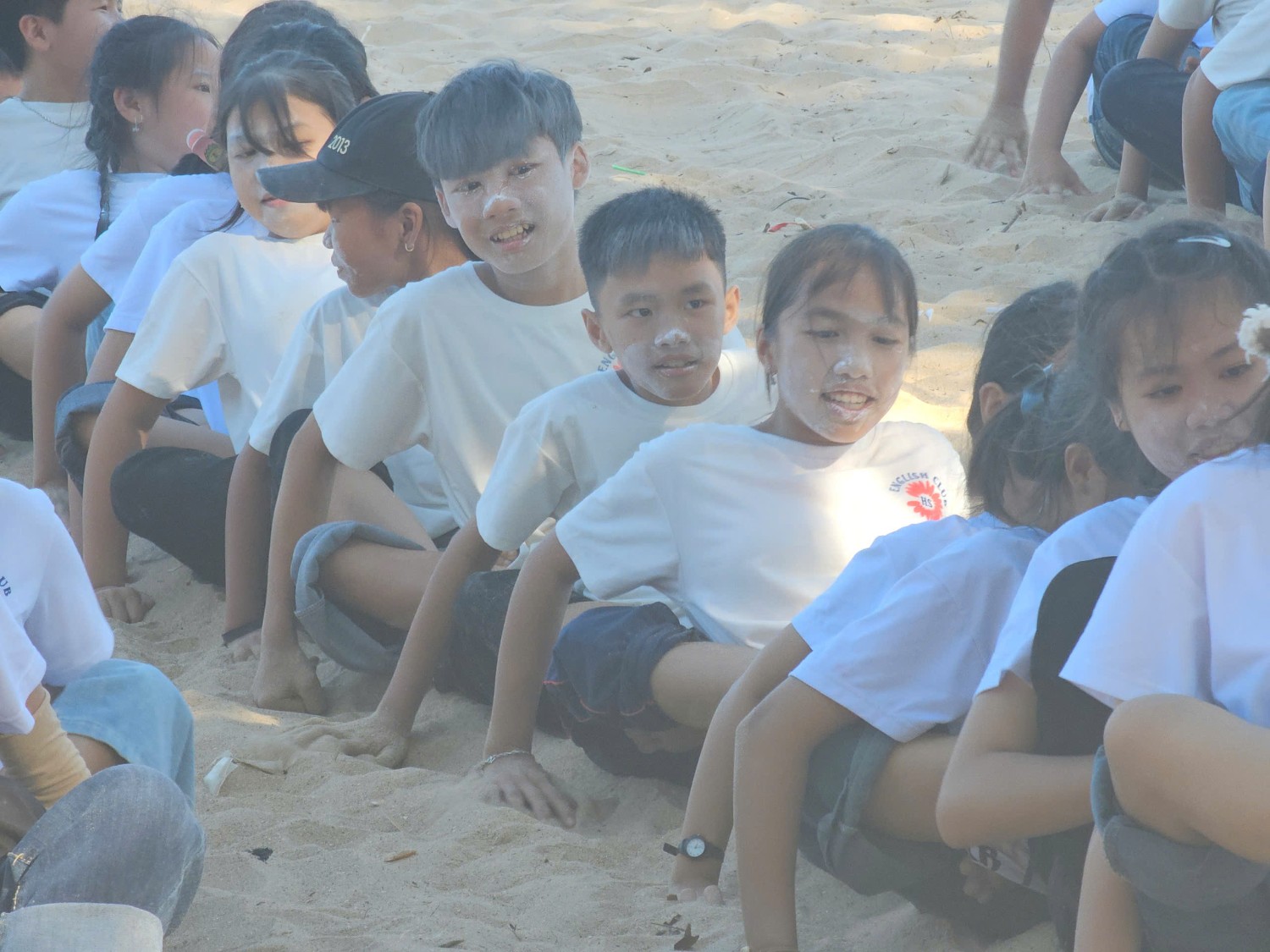 Sinh hoạt dã ngoại CLB Tiếng Anh 2024 - 2025