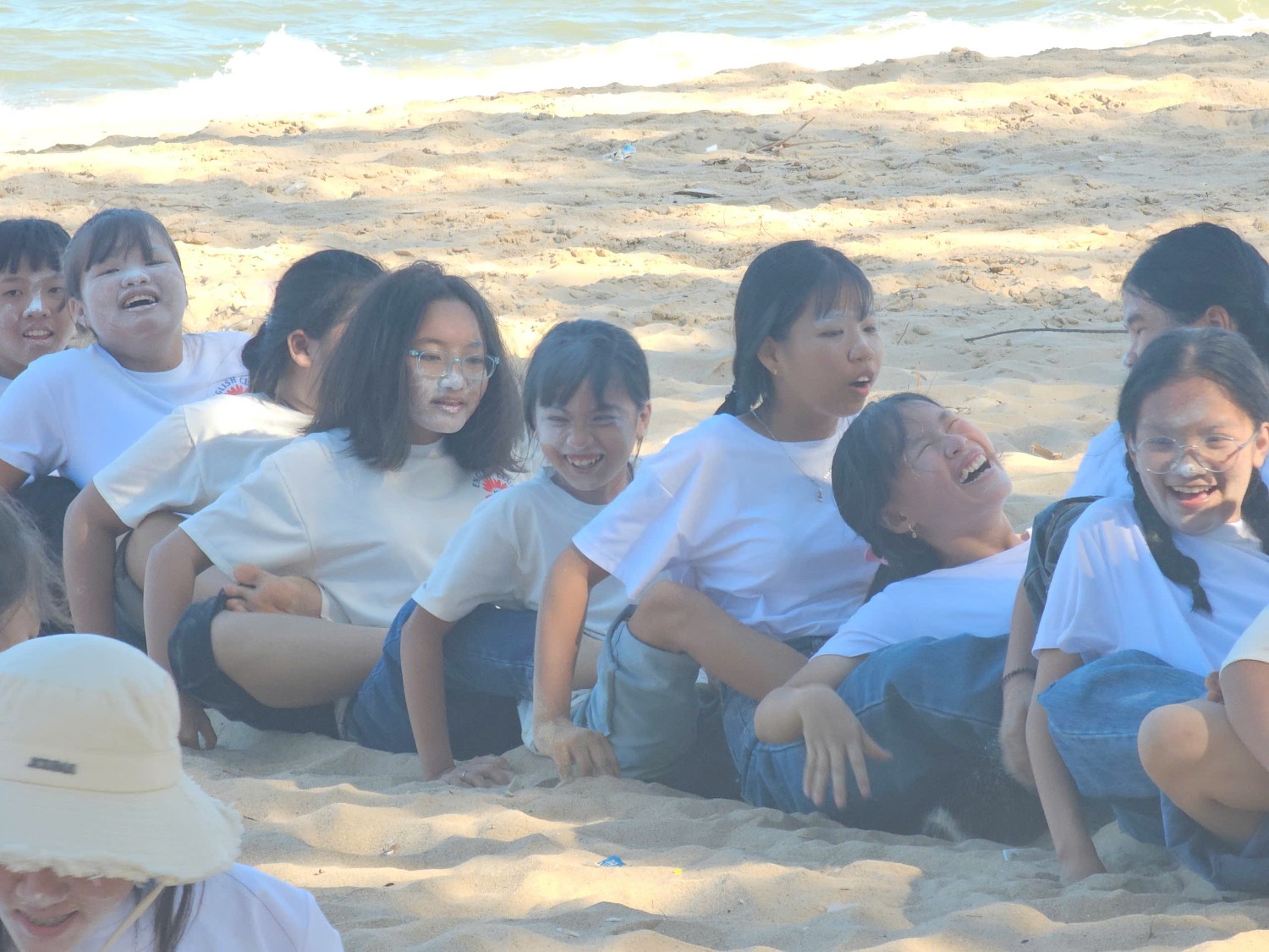 Sinh hoạt dã ngoại CLB Tiếng Anh 2024 - 2025