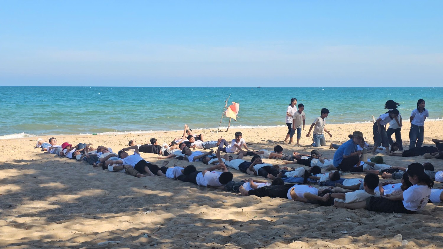 Sinh hoạt dã ngoại CLB Tiếng Anh 2024 - 2025