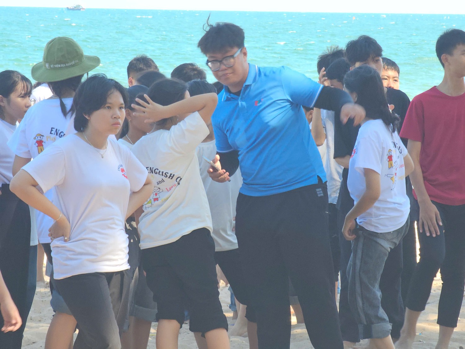 Sinh hoạt dã ngoại CLB Tiếng Anh 2024 - 2025