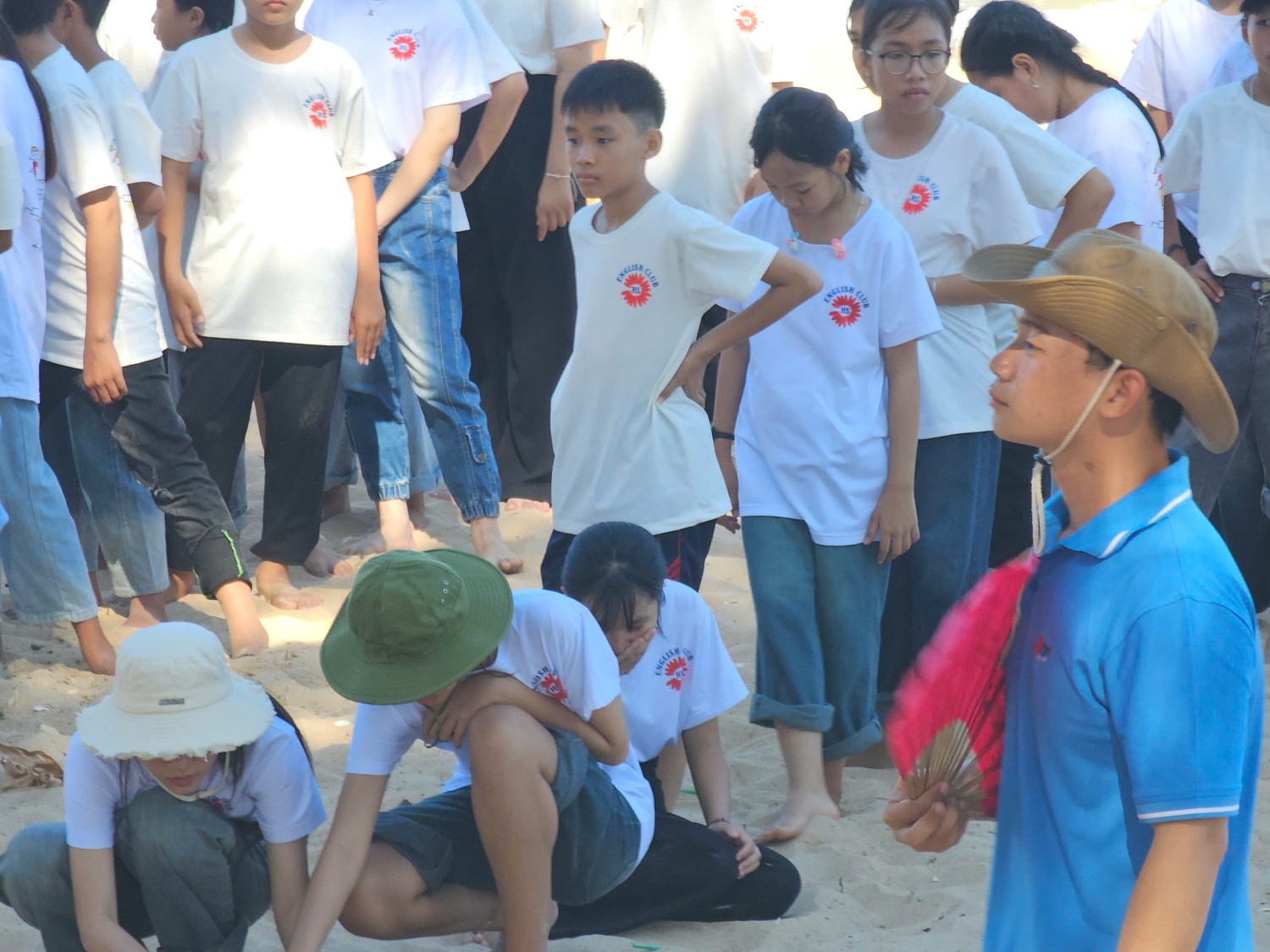 Sinh hoạt dã ngoại CLB Tiếng Anh 2024 - 2025