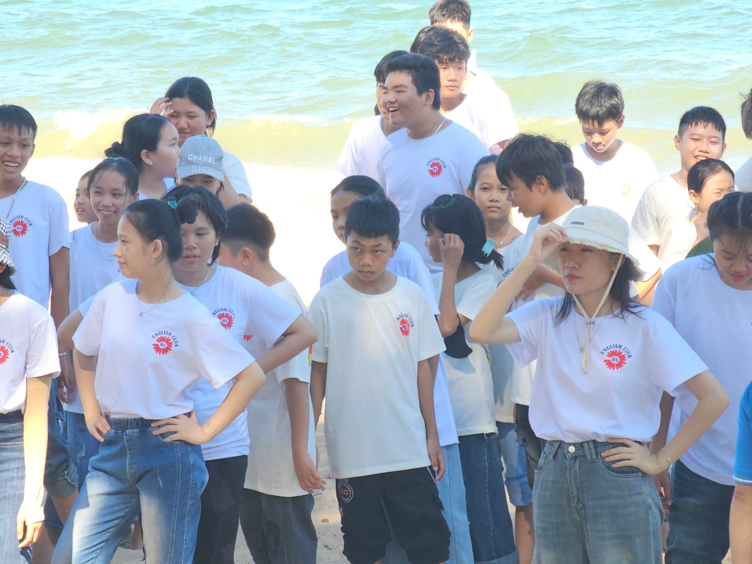 Sinh hoạt dã ngoại CLB Tiếng Anh 2024 - 2025