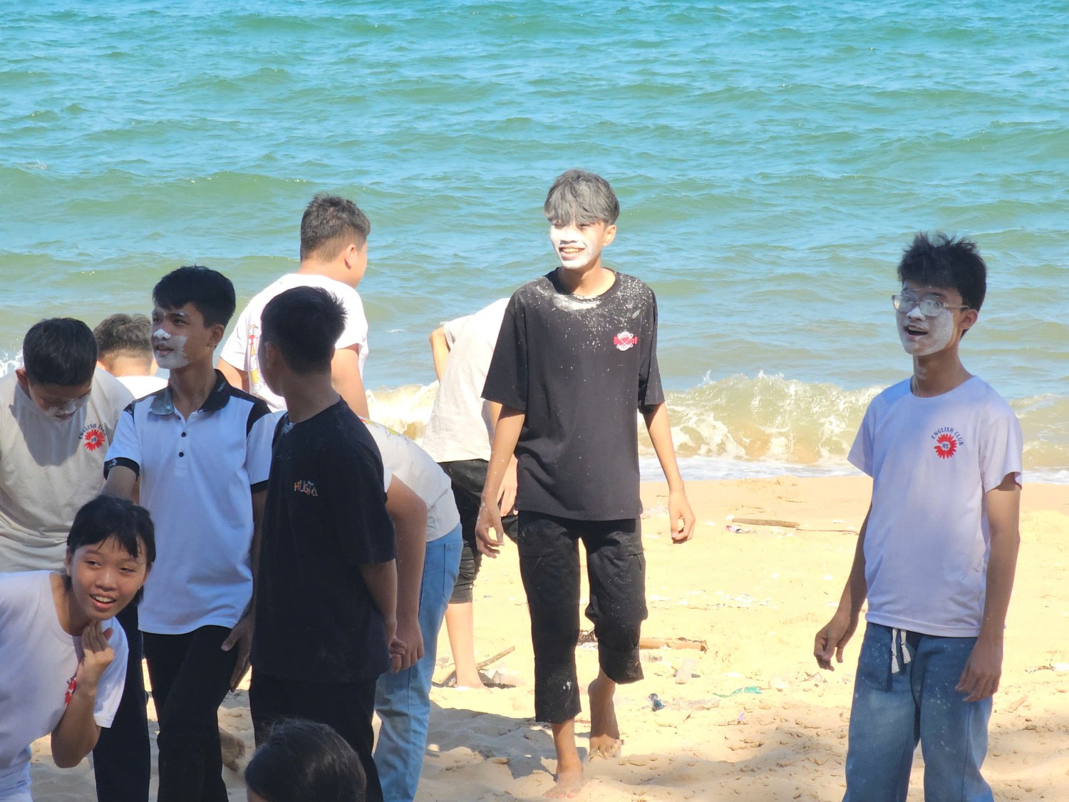 Sinh hoạt dã ngoại CLB Tiếng Anh 2024 - 2025