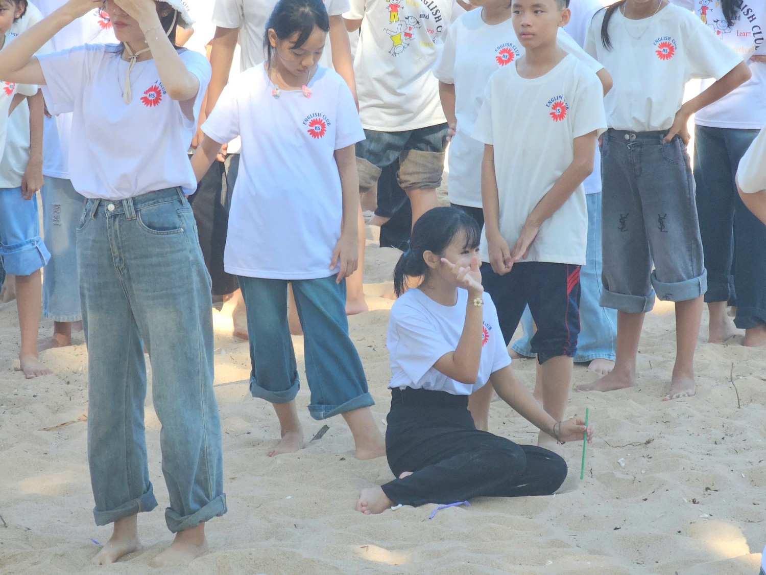 Sinh hoạt dã ngoại CLB Tiếng Anh 2024 - 2025