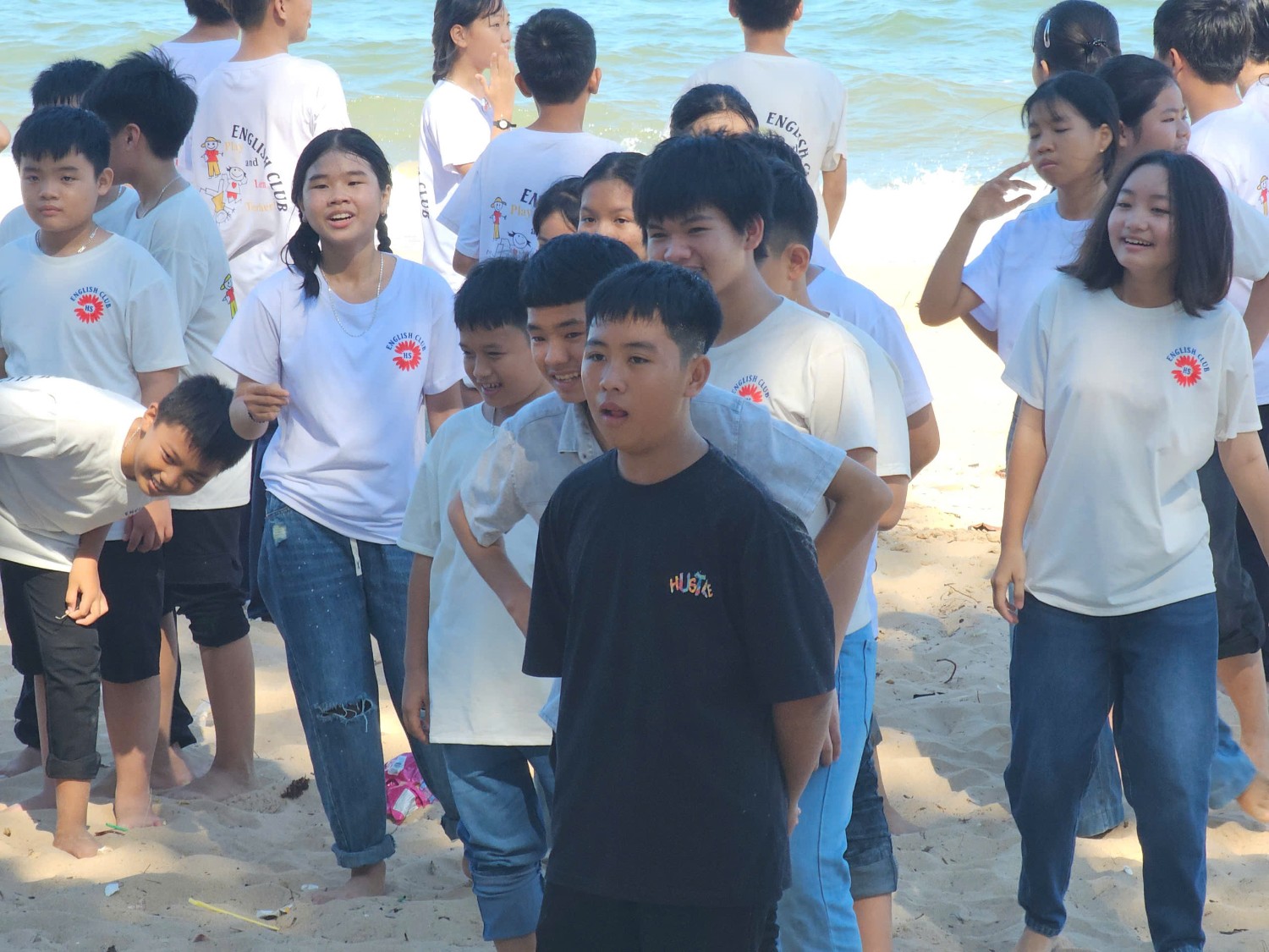 Sinh hoạt dã ngoại CLB Tiếng Anh 2024 - 2025