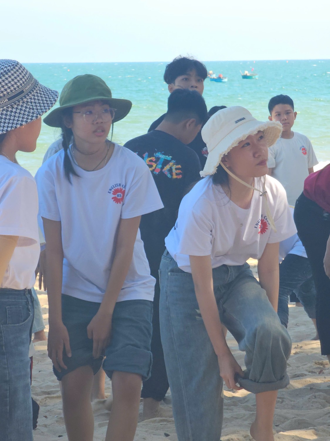 Sinh hoạt dã ngoại CLB Tiếng Anh 2024 - 2025